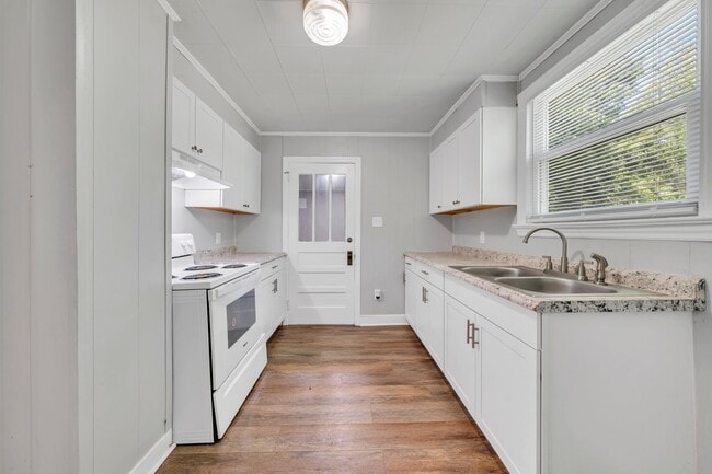Photo - 1142 Sylvan Ave