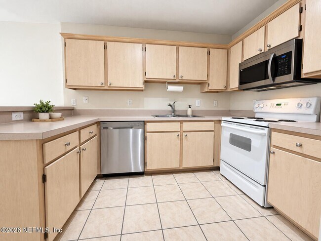 Photo - 1655 The Greens Way Unit 3024