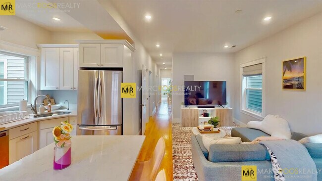 Photo - 61 Havre St Unidad 2