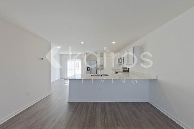 Photo - 7017 Peppermill Way