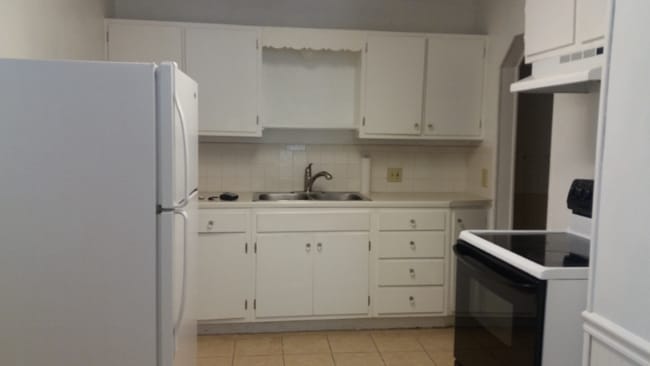 Photo - 2502 W Pikes Peak Ave