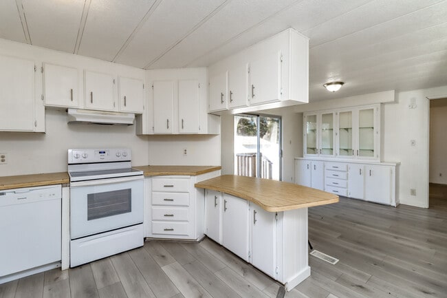 Photo - 12232 SE 207th St