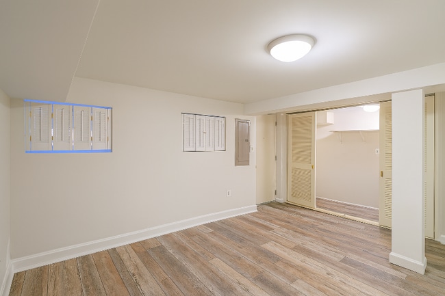 Building Photo - 611 Otis Pl NW Rental