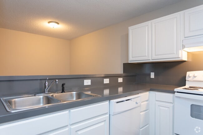 2BR,2.5BA - Apartments on 20th