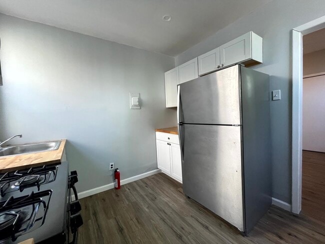 Photo - 2917 W Sedgley Ave