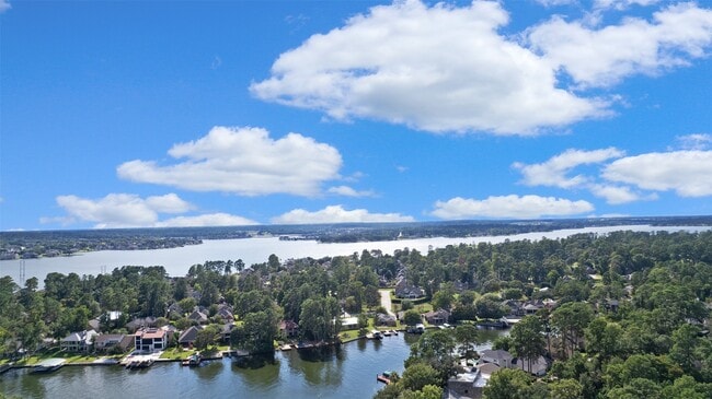 Photo - 3030 Hemingway Dr