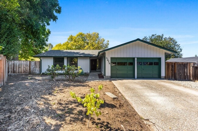 Charming 3-bedroom 2-bathroom Home - Charming 3-bedroom 2-bathroom Home