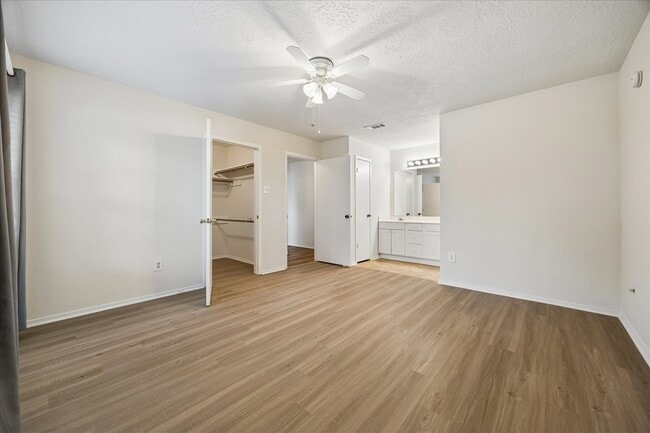 Photo - 218 Tara Plantation Dr