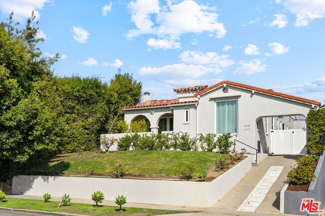 Building Photo - 2148 Prosser Ave