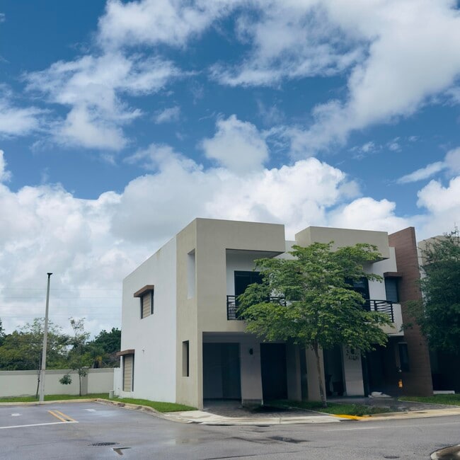 Photo - 4189 N Oak Pl