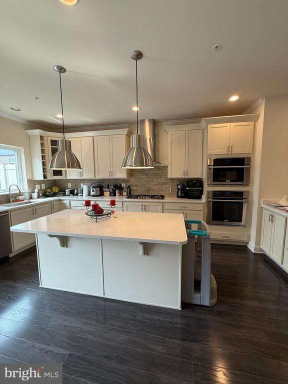 Photo - 189 Green Poplar Loop