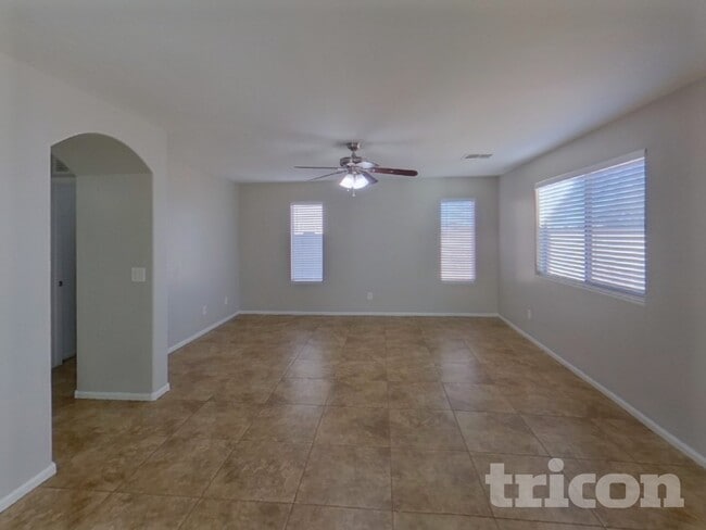 Photo - 21201 N Conlon Rd