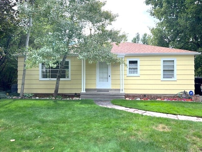 Building Photo - 4 Bedroom Home in Holladay