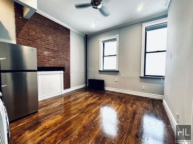 Clinton Street - Clinton Street Apartment Unit 1B