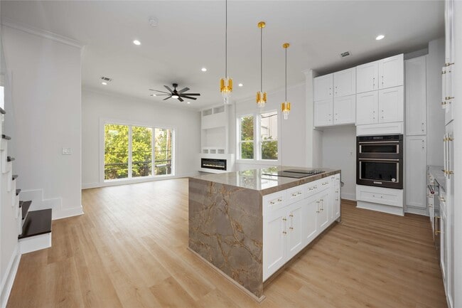 Building Photo - 1413 Stanford St