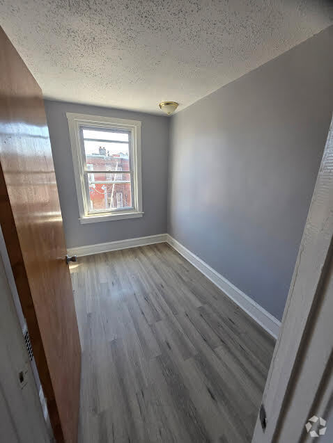 Building Photo - 6144 Lindbergh Blvd. Rental