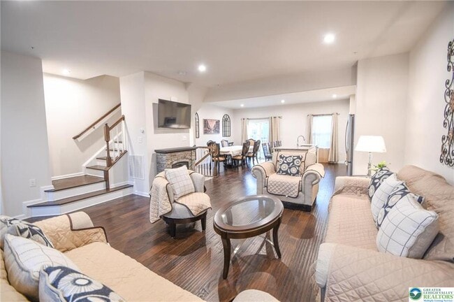 Photo - 2396 Cook Dr