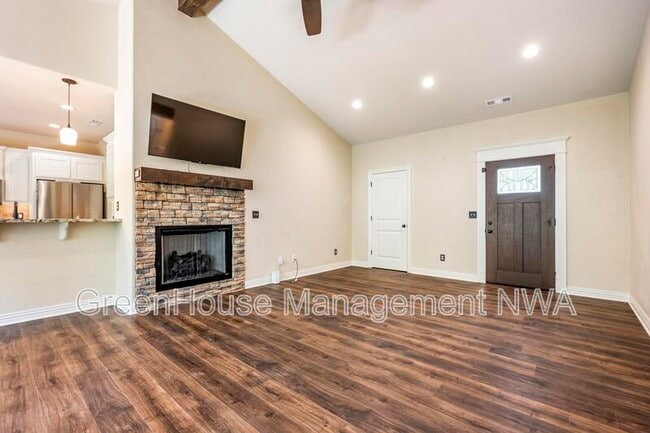 Photo - 6 Lyneham Ln