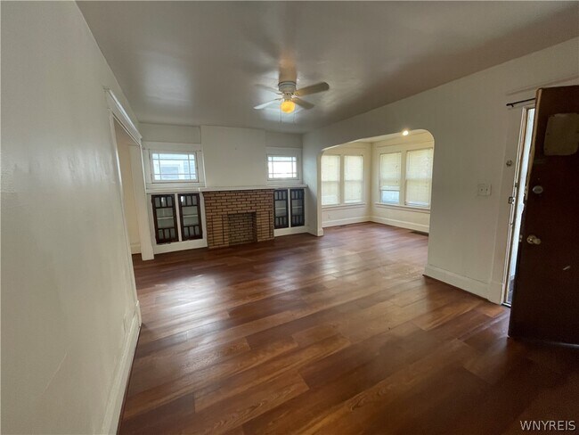 Photo - 422 Moselle St