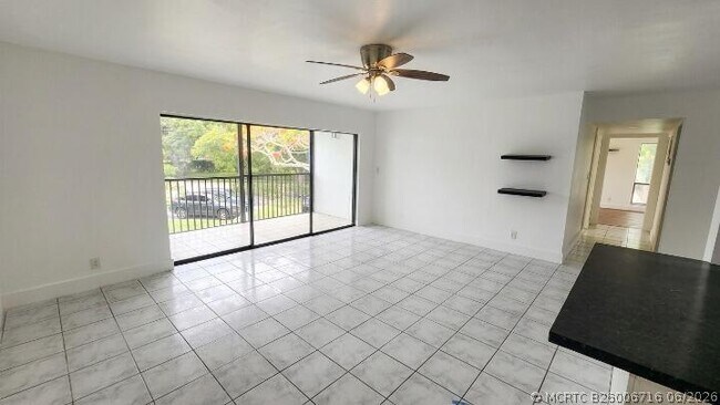 Photo - 517 Dotterel Rd Unit 31c