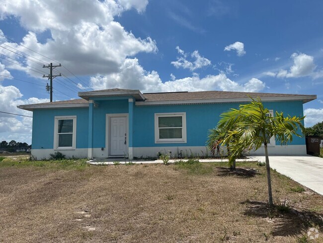 Building Photo - 3br 2 ba Awesome Location off Sunshine Blvd Rental