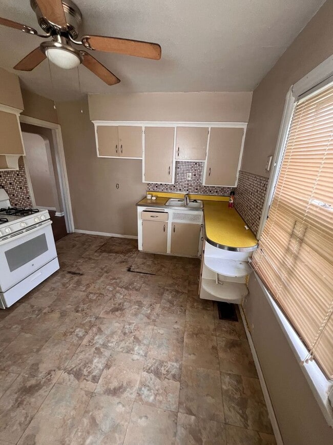 Photo - 3914 Brookside Blvd