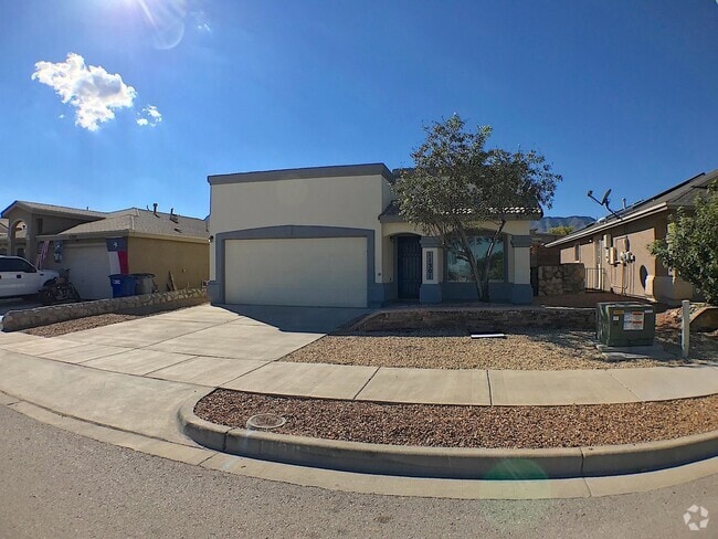 Building Photo - Northeast El Paso 4 Bed Refrig A/C Rental