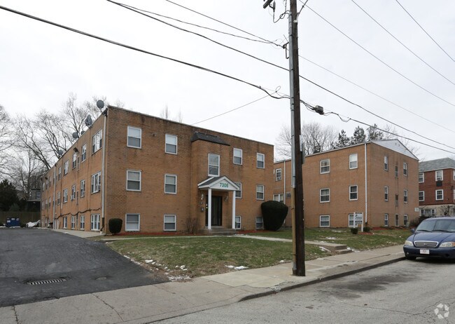 Photo - Crestwood Apartments