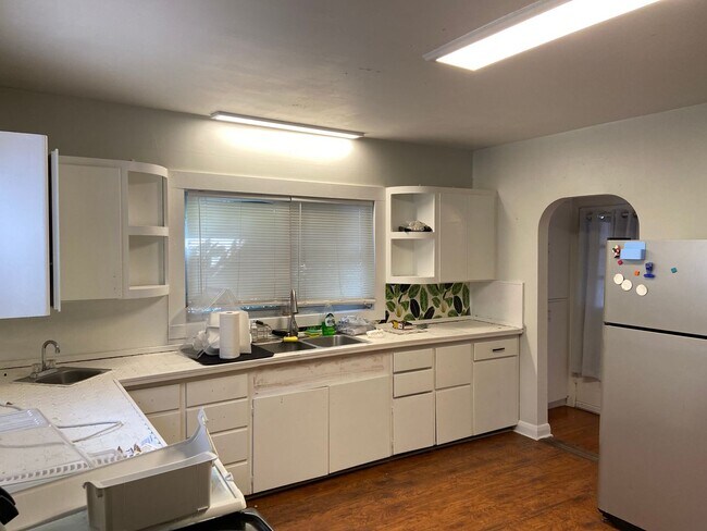 Photo - North Hyde Park Three Bedroom Bungalow in Plant High School District