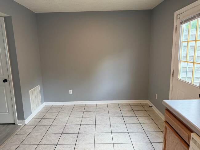 Photo - 1111 Northridge Dr