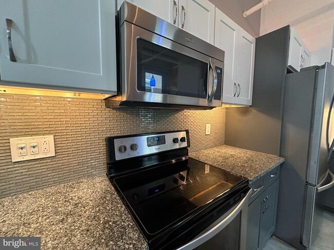 Photo - 820 W Market St Unidad 2B