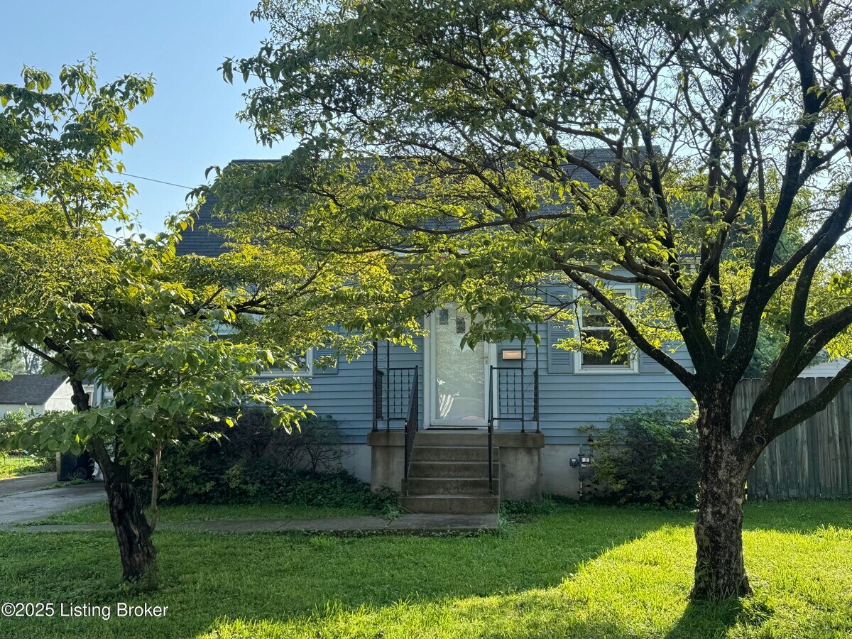 Photo - 2603 Parklawn Dr House
