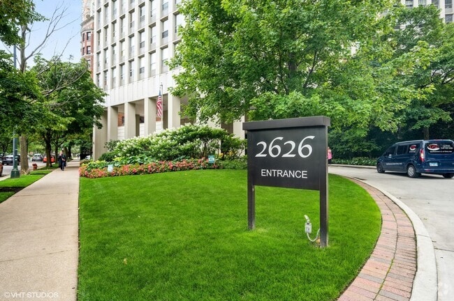 Building Photo - 2626 N Lakeview Ave Unit 2506 Rental