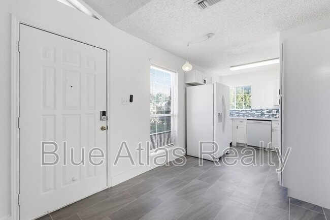Photo - 7124 Wagonwheel Rd