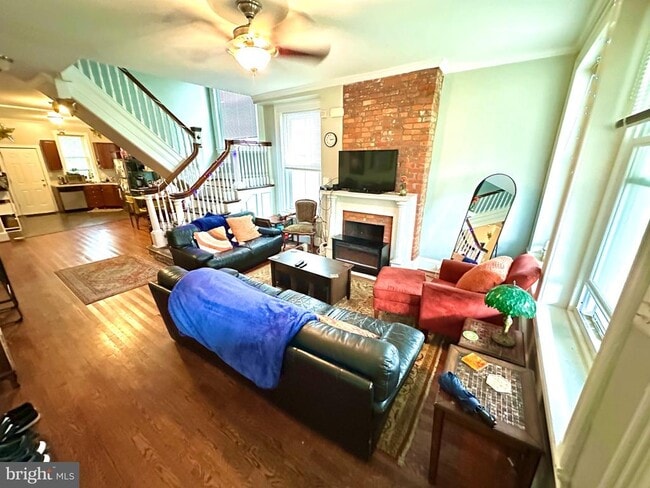 Photo - 5213 McKean Ave