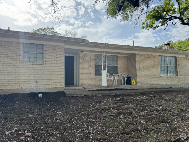 Building Photo - 1002 S 31st St Rental