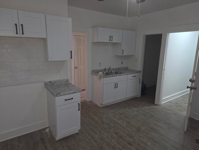 Photo - 2442 N 39th St