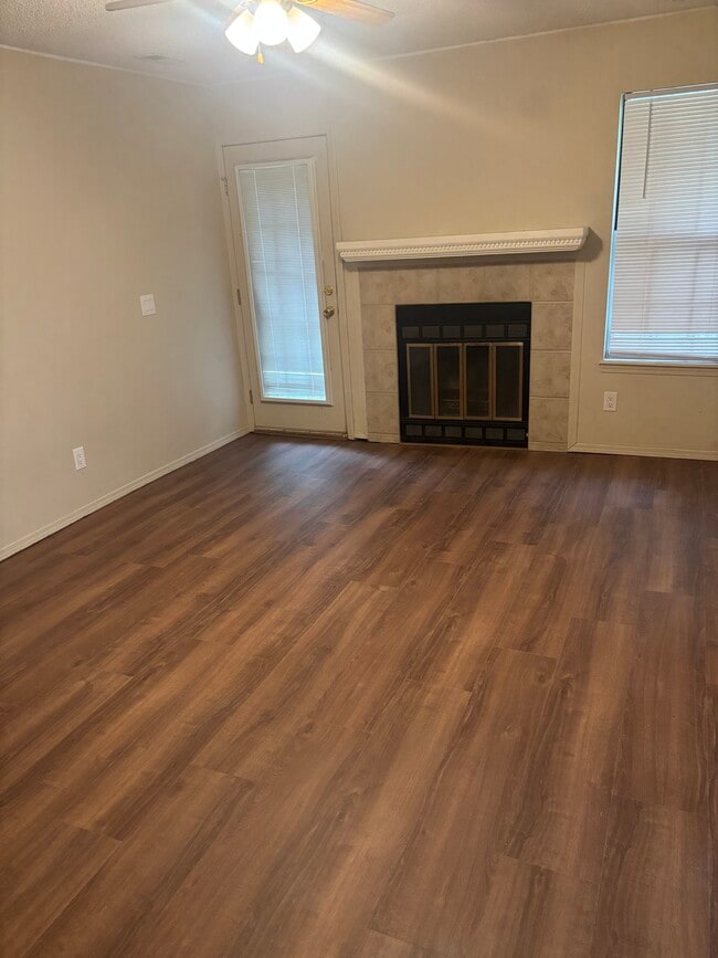 Photo - 2119 Troy Ct Unit 2119