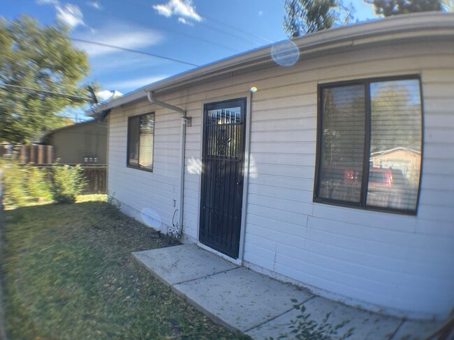 Photo - Delightful 2 bedroom 1 bathroom home in Sunnsyside!