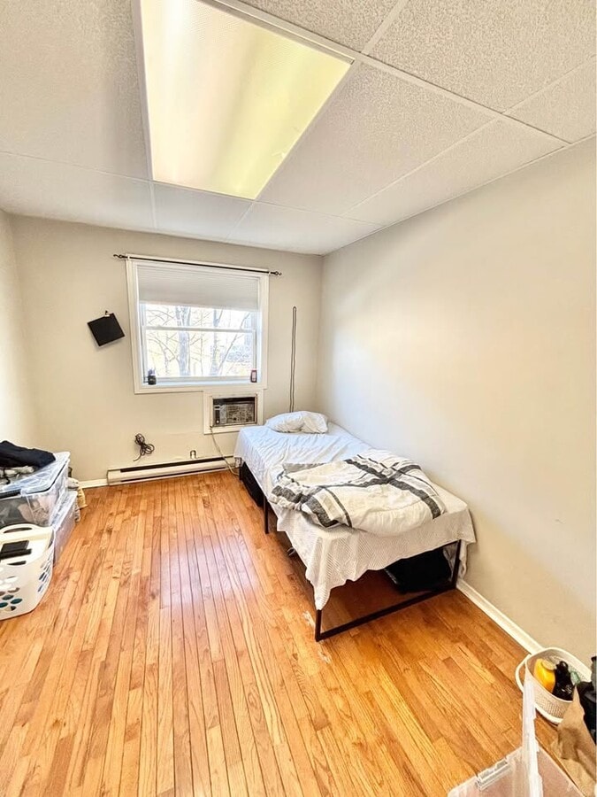 Photo - 538 Queen St Unit 1