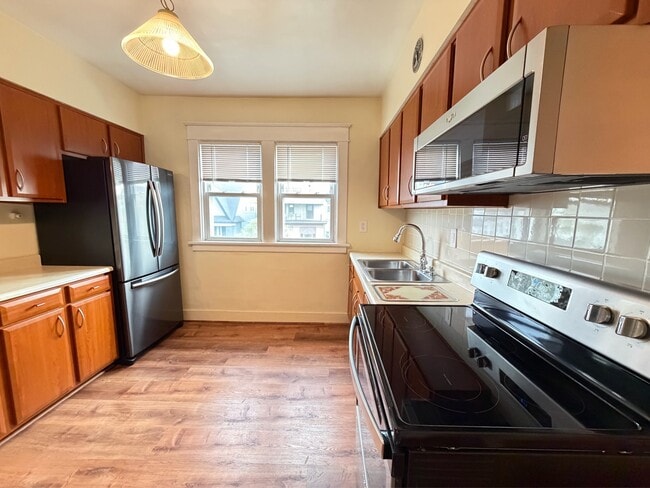 Photo - 144 Lovering Ave