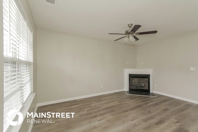 Photo - 5627 Henderson Oaks Dr