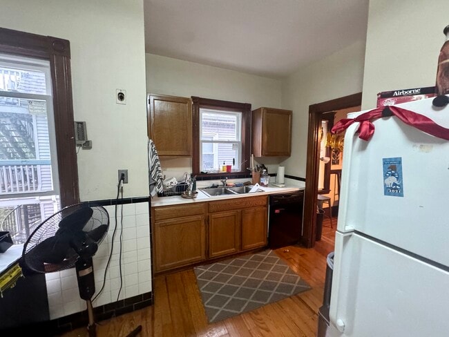 Photo - 195 College Ave Unit #2F