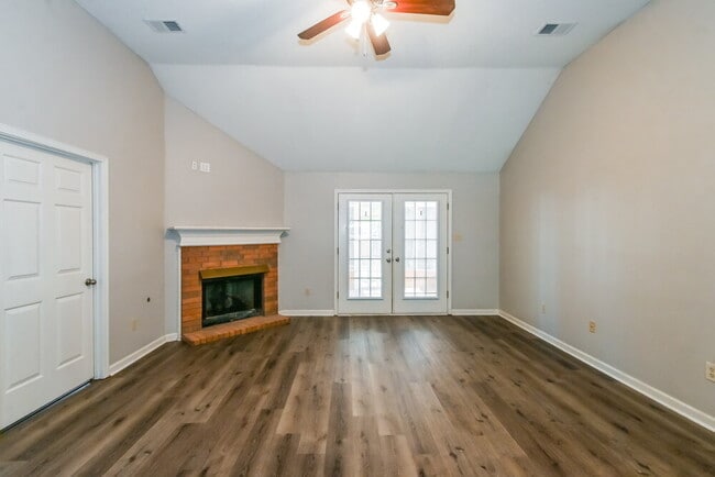 Photo - 5822 Michaelson Dr