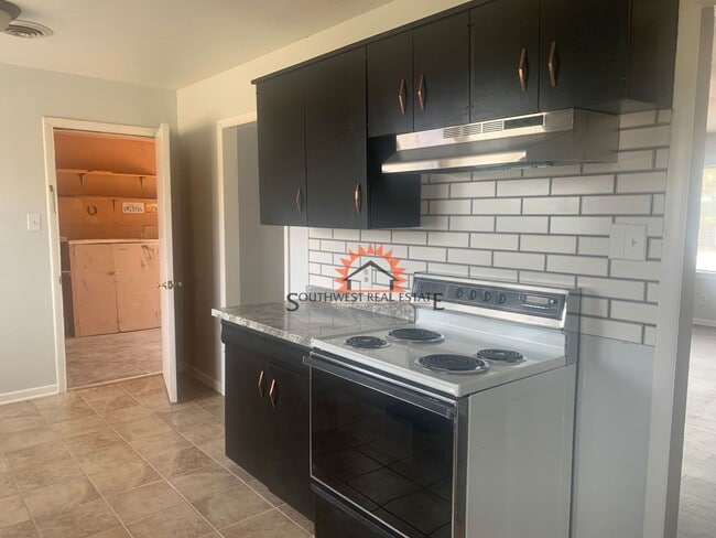 Photo - Beautiful 3 bedroom 2 bath home with a 1 car garage.available 4/1/25