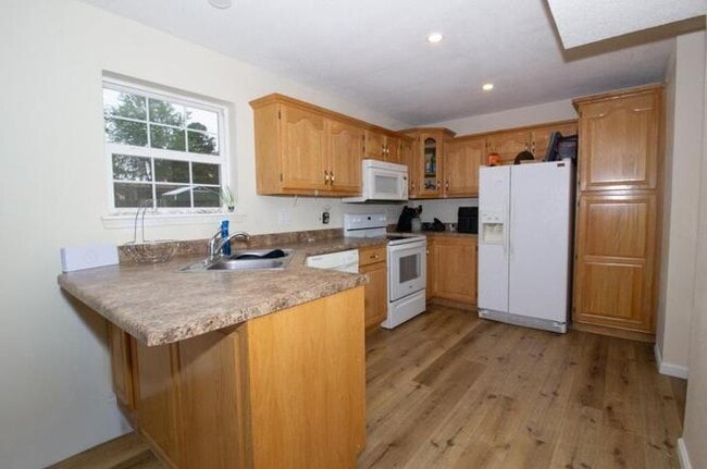 Photo - 21497 Risky Rd