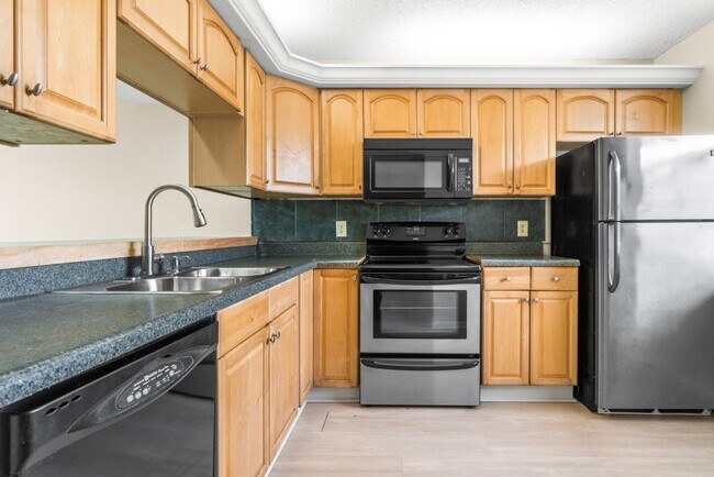 Photo - Spacious 2BR/2BA Condo at Whitehall - West Palm Beach