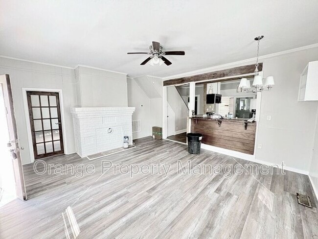 Photo - 533 Broadway St