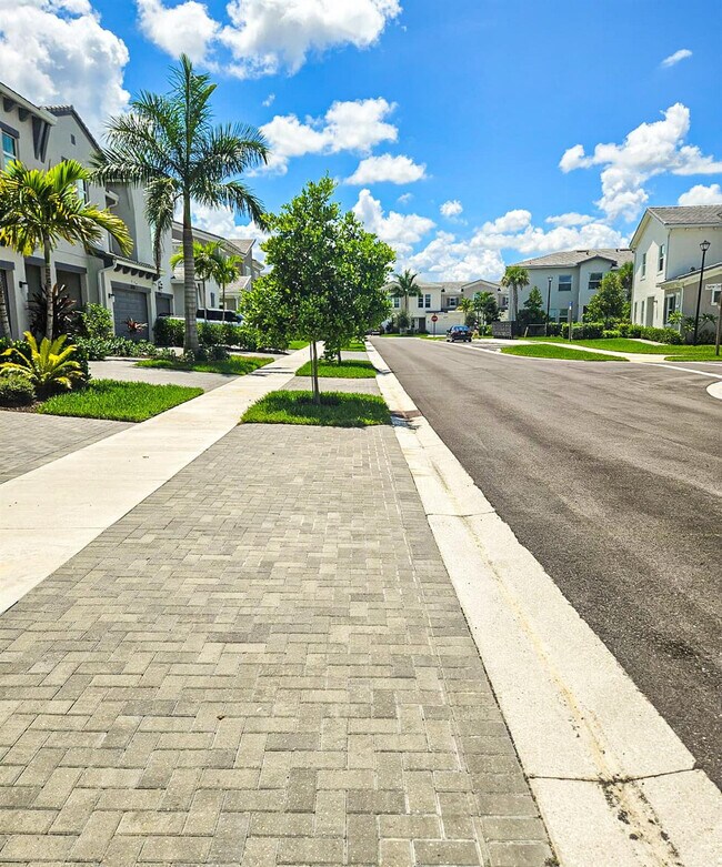 Photo - 5300 Thatcher Ct