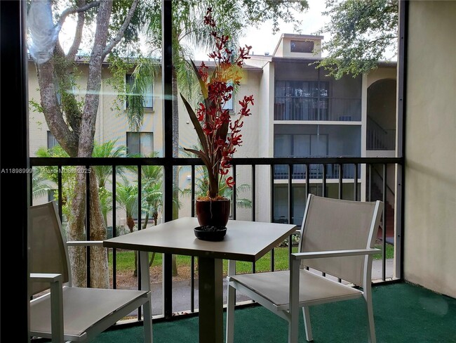 Photo - 201 Foxtail Dr Unidad F2